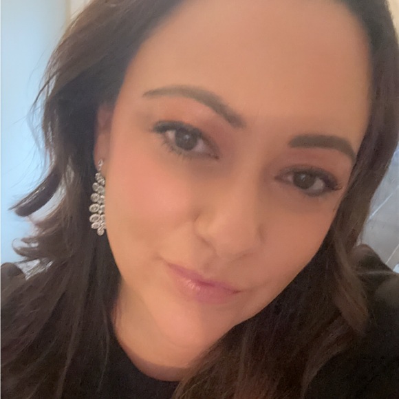 Meet your Posher, Jeanette - Picture 1 of 1